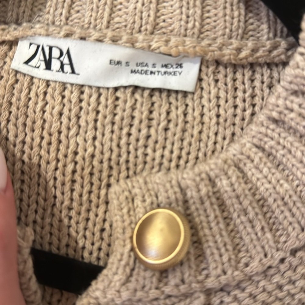 Zara Button Down - Picture 5 of 6